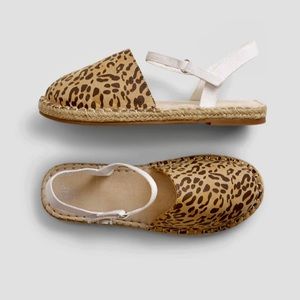 Girls Gap leopard espadrilles sz 3 nwt beige / brown